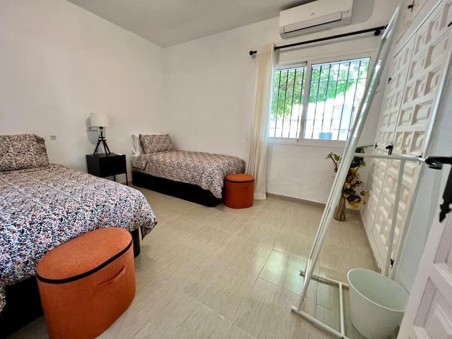Villa Scenic With Private Pool - Sleeps 8 Mijas Esterno foto