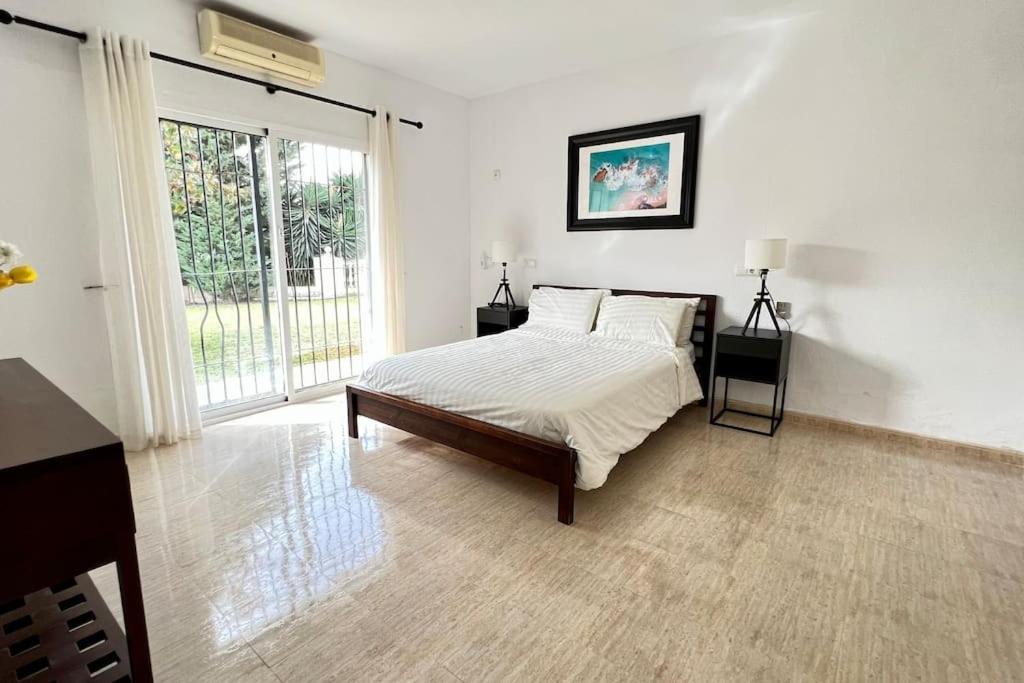 Villa Scenic With Private Pool - Sleeps 8 Mijas Esterno foto