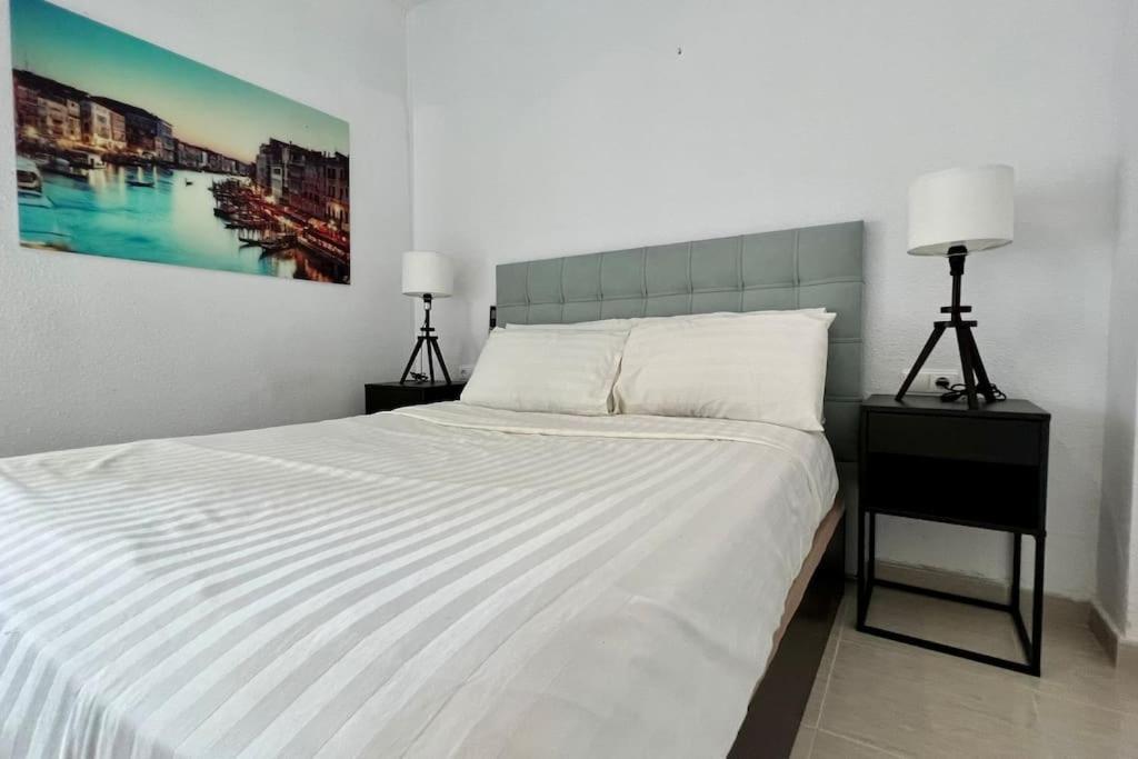 Villa Scenic With Private Pool - Sleeps 8 Mijas Esterno foto